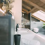 Livalpin - With Private Sauna & Whirlpool *
