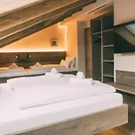 Livalpin - With Private Sauna & Whirlpool *