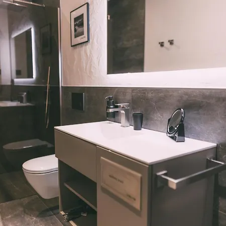 Livalpin - With Private Sauna & Whirlpool *
